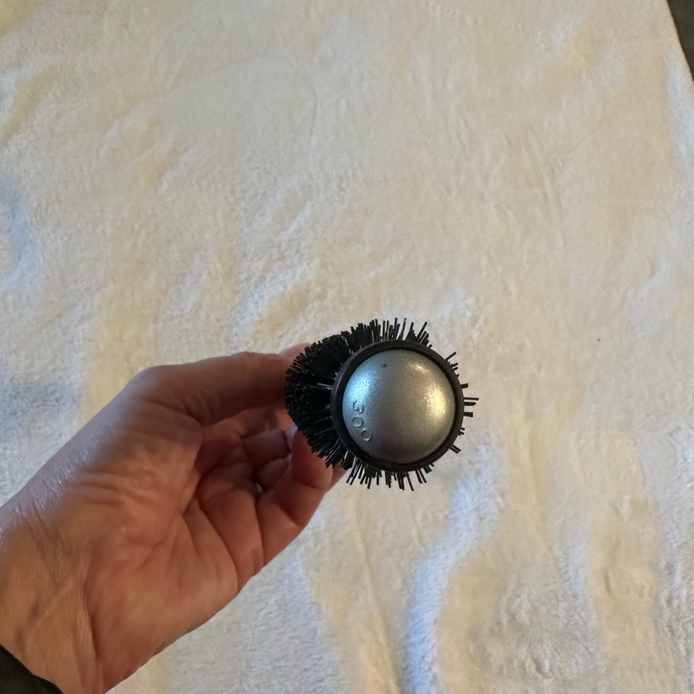 Small round brush